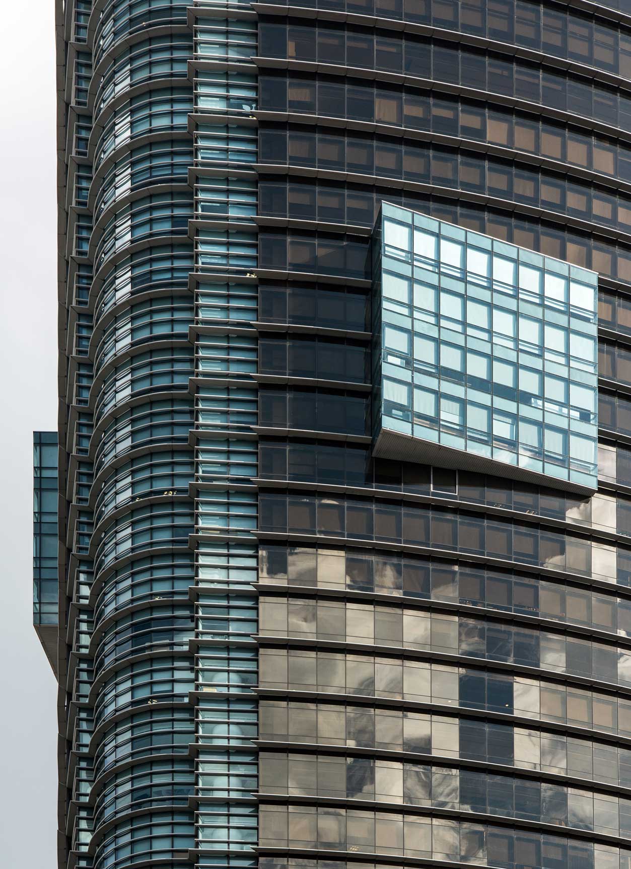 north-south-tower-img2-