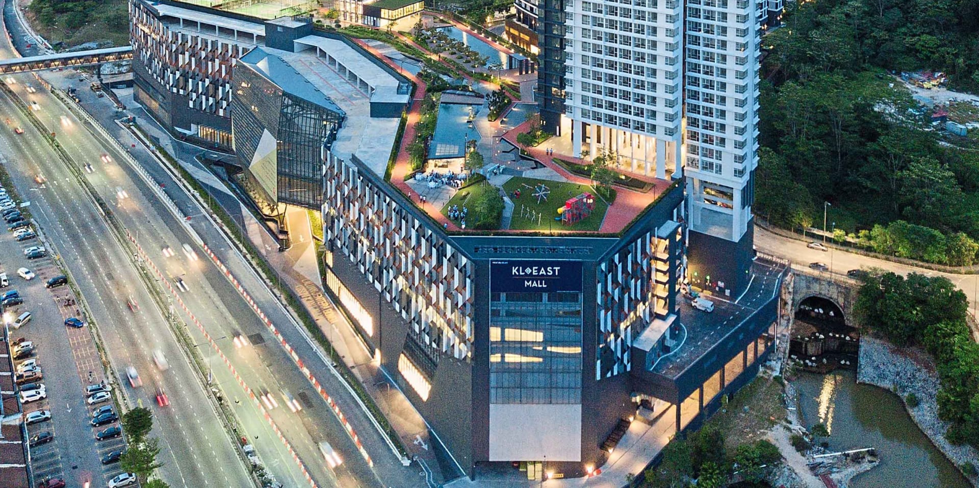 Quarza Residence & KL East Mall's Banner