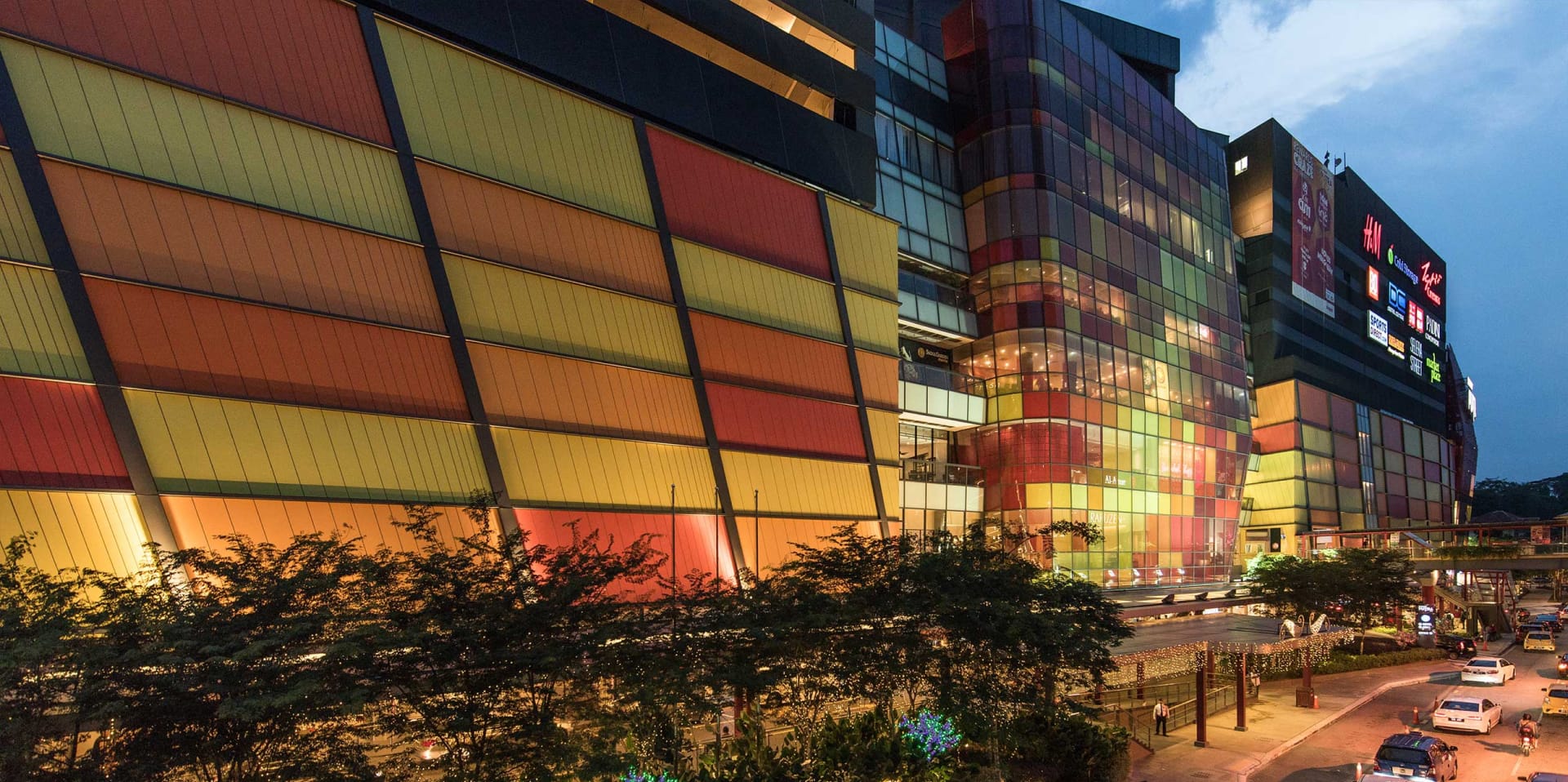 Sunway Putra Mall's Banner